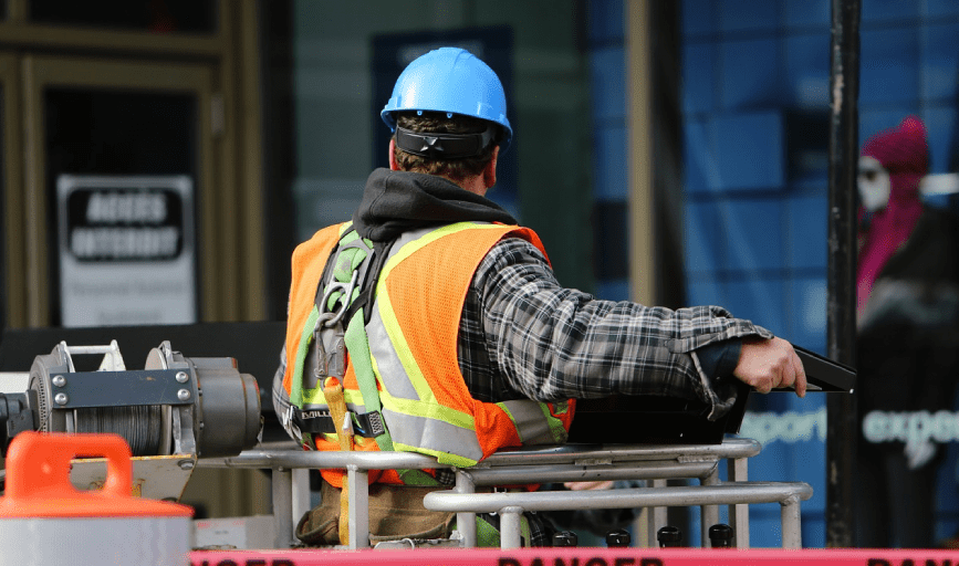 COMMERCIAL CONSTRUCTION